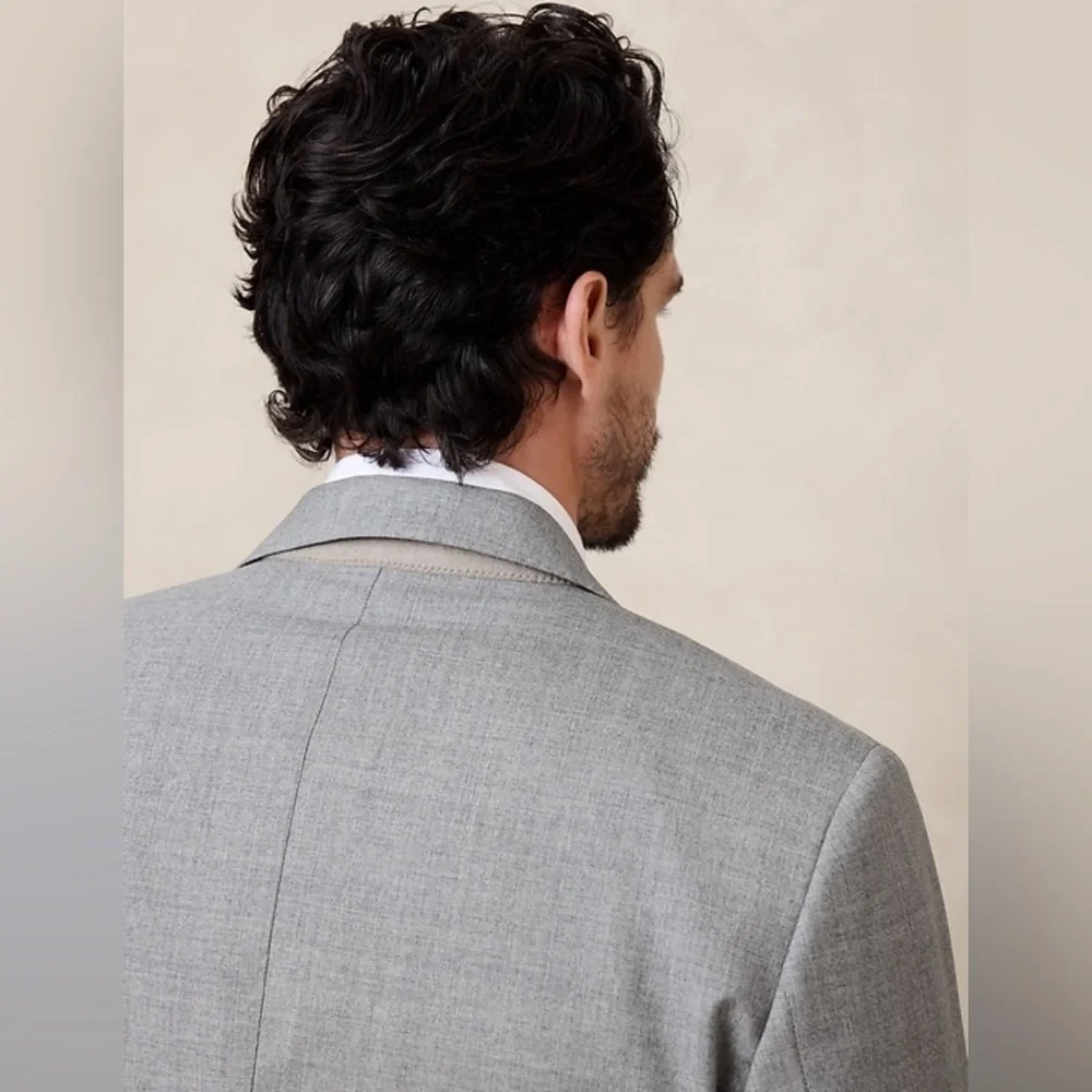 NWT! Banana Republic Light Gray Signature Italian Rustico Suit Jacket  💎